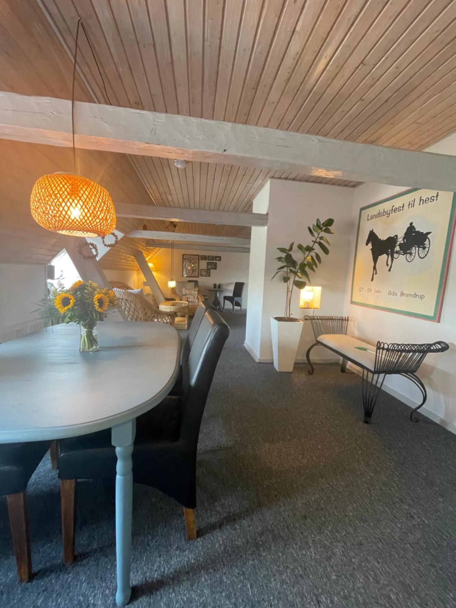 Landligt Ophold Pa Midtgard Apartment Vamdrup Bagian luar foto
